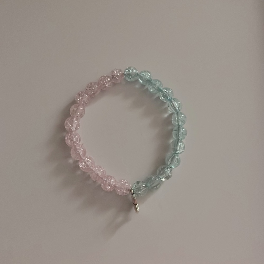 Beaded glitter bracelet with star charm
